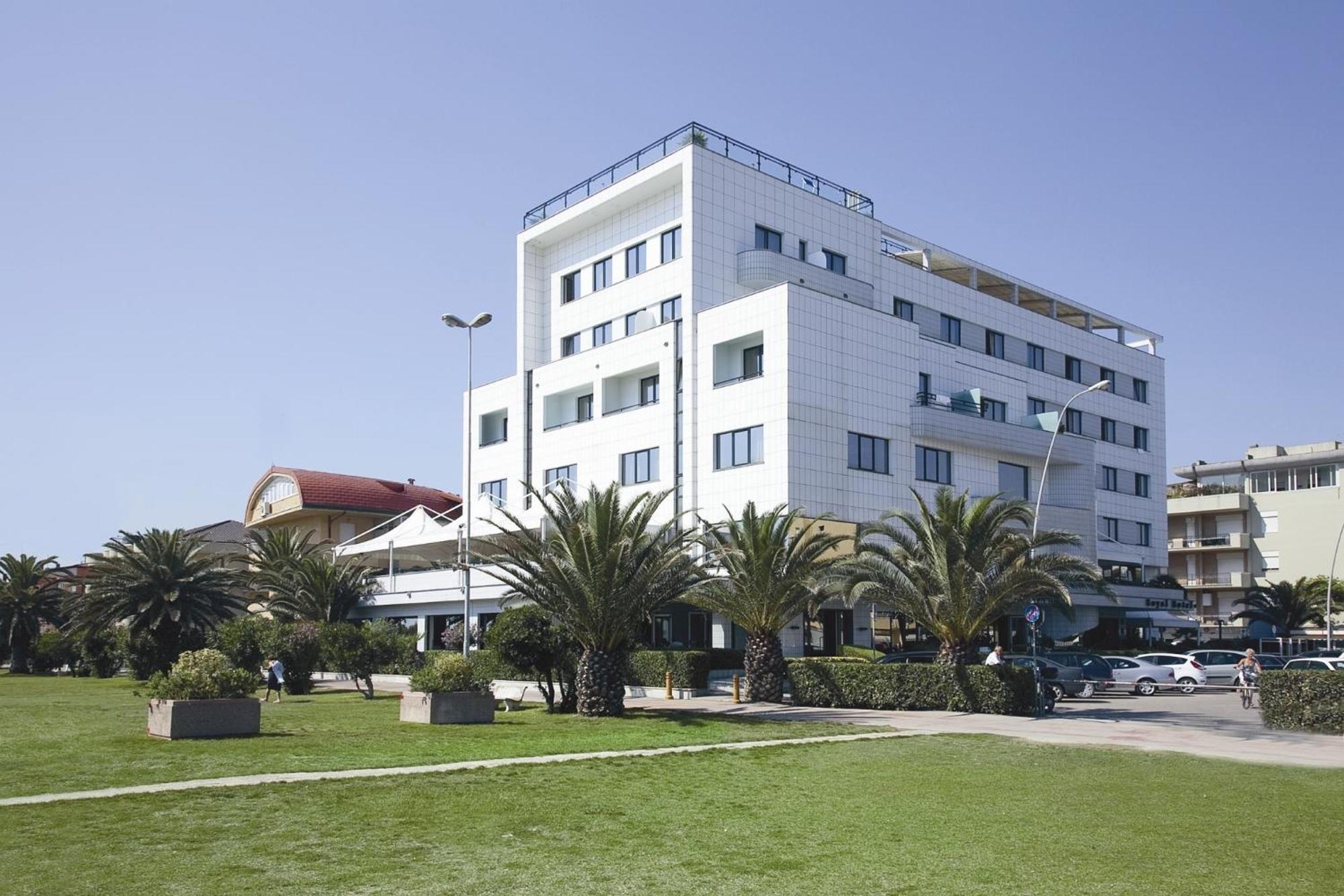 Hotel Royal فيرمو المظهر الخارجي الصورة