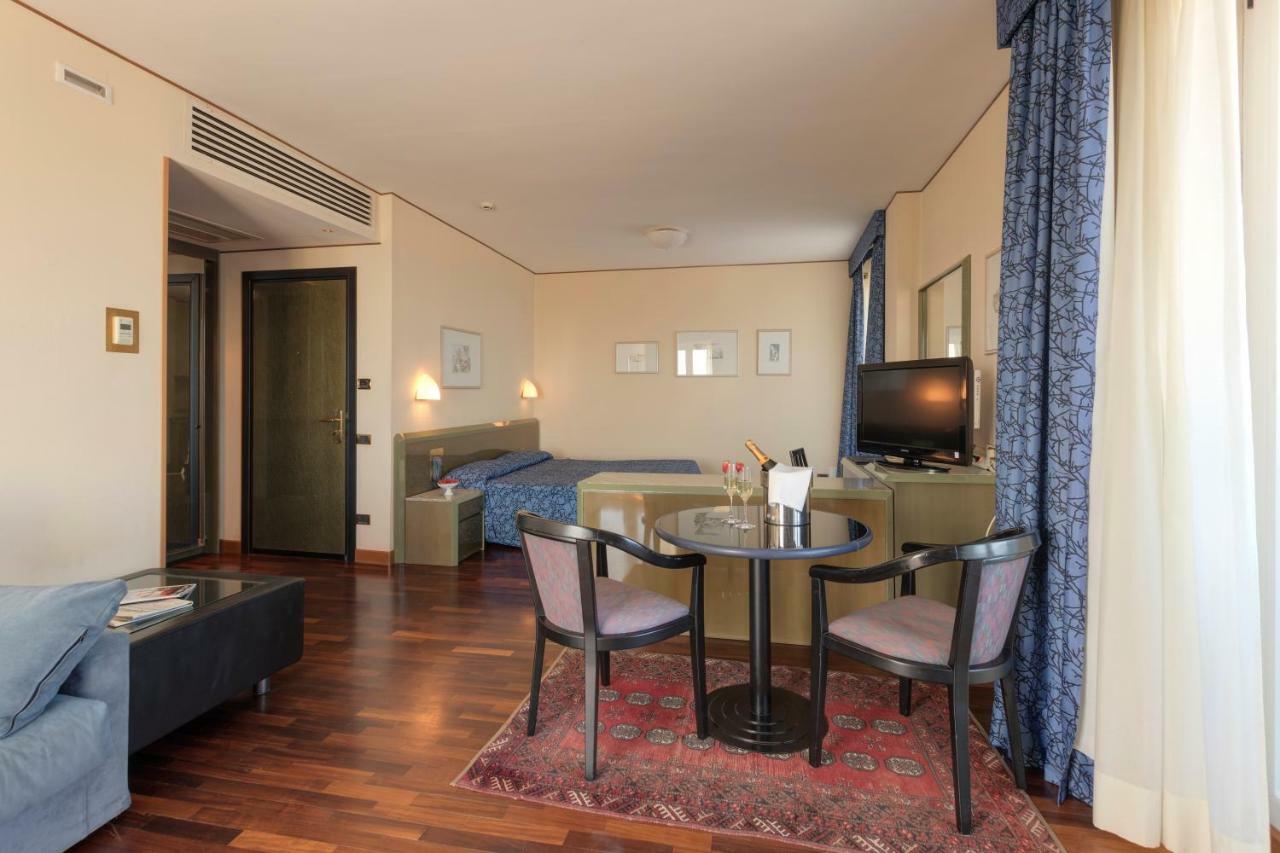 Hotel Royal فيرمو المظهر الخارجي الصورة