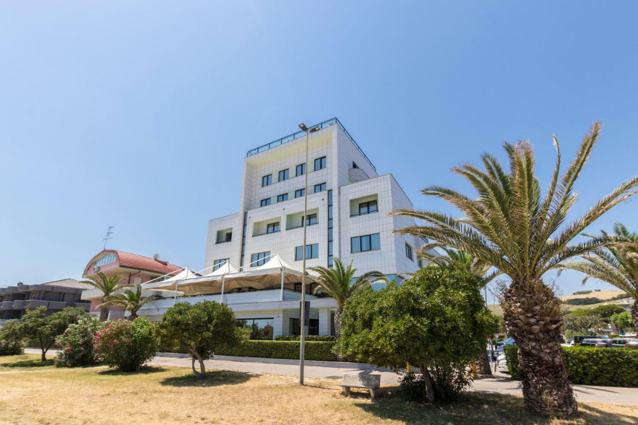 Hotel Royal فيرمو المظهر الخارجي الصورة