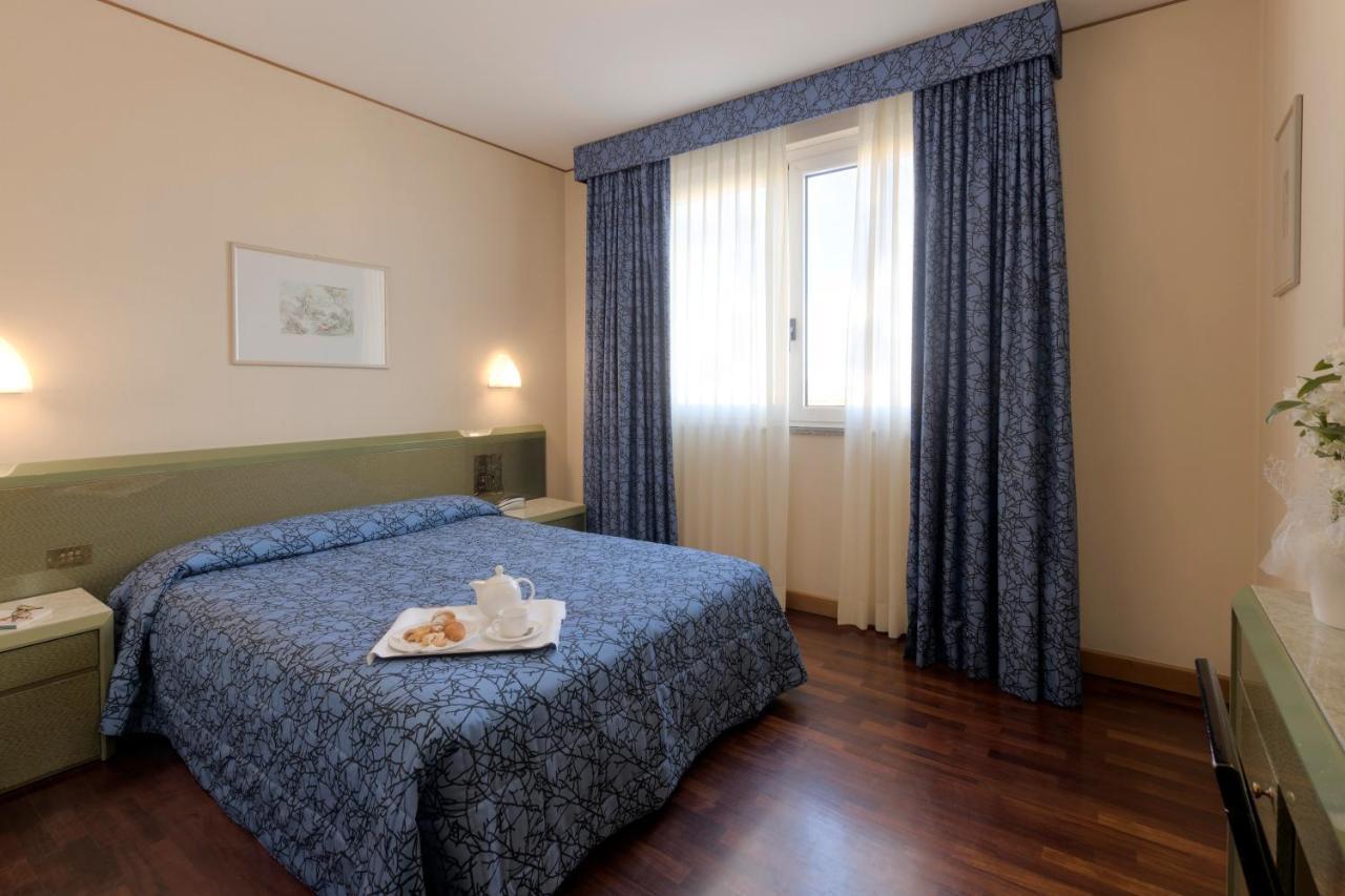 Hotel Royal فيرمو المظهر الخارجي الصورة